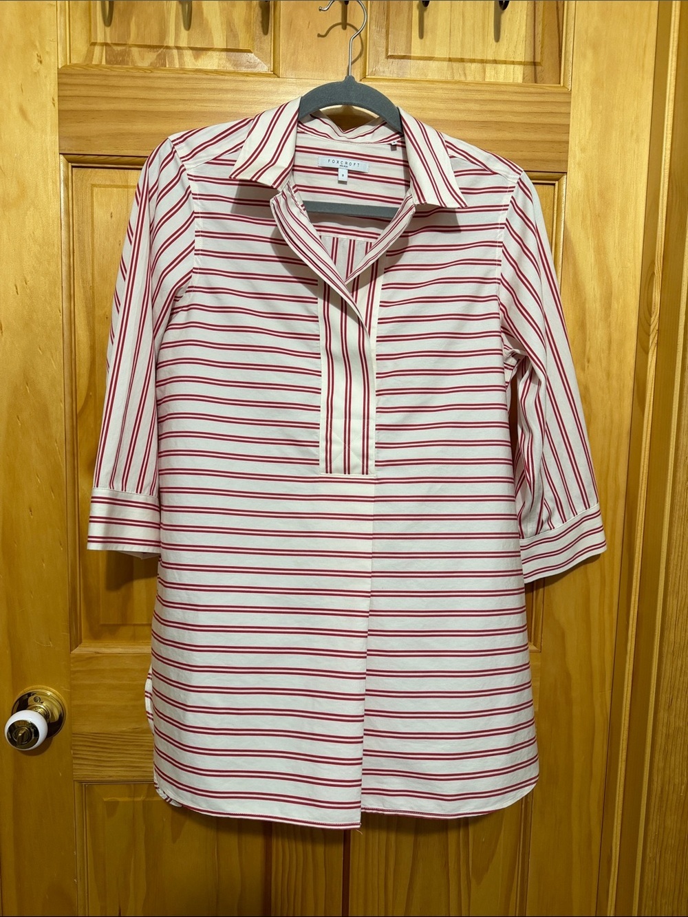 Foxcroft White & Red Tailored, Striped Tunic Top with 3/4 Sleeves.  Non-iron.
